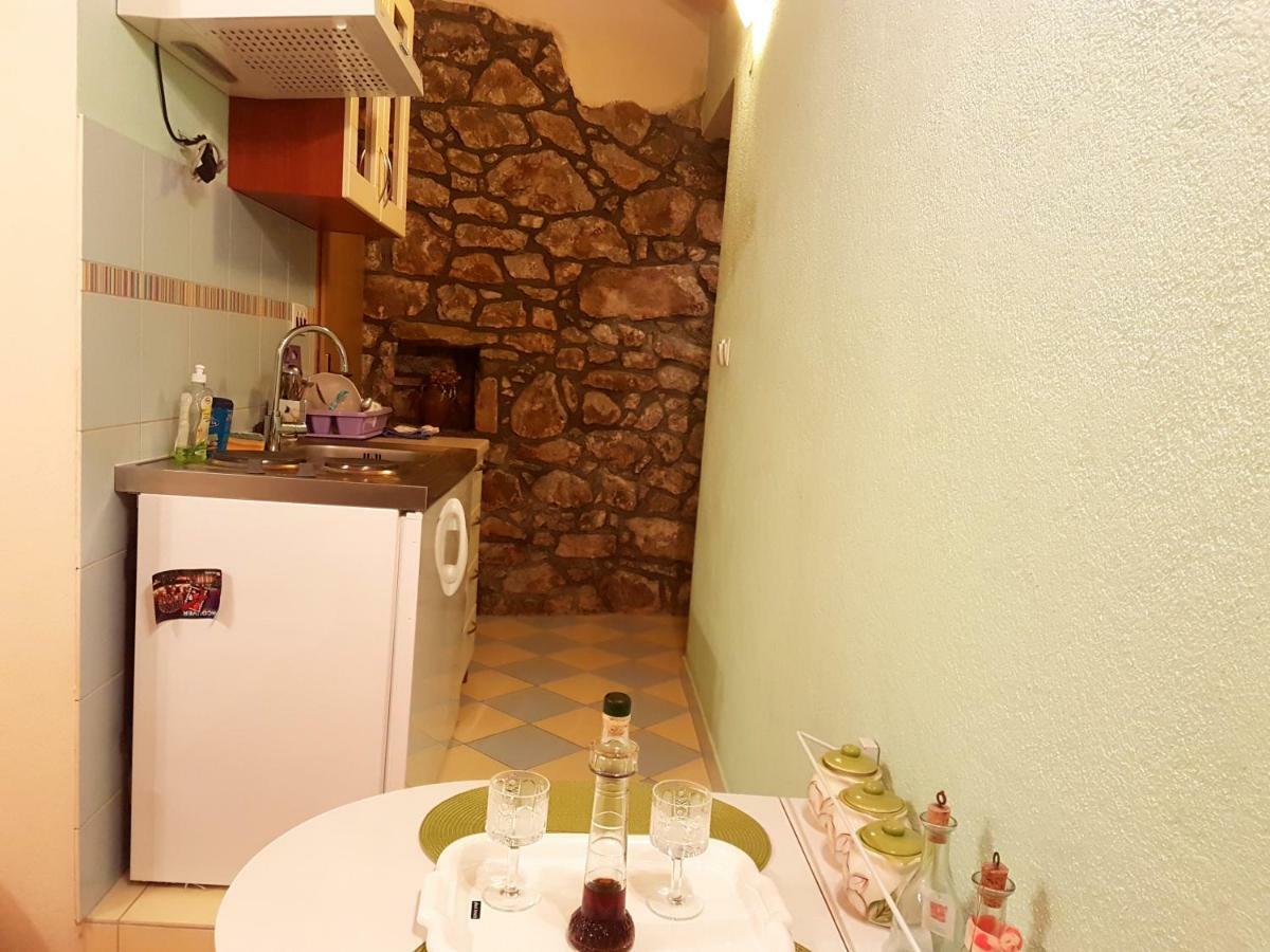 Cottage Melita The Apartment For Animal Lovers Babino Polje Exterior photo